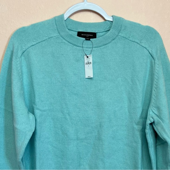 Banana Republic Factory Perfectly Soft Crew-Neck Sweater - Picture 3 of 4